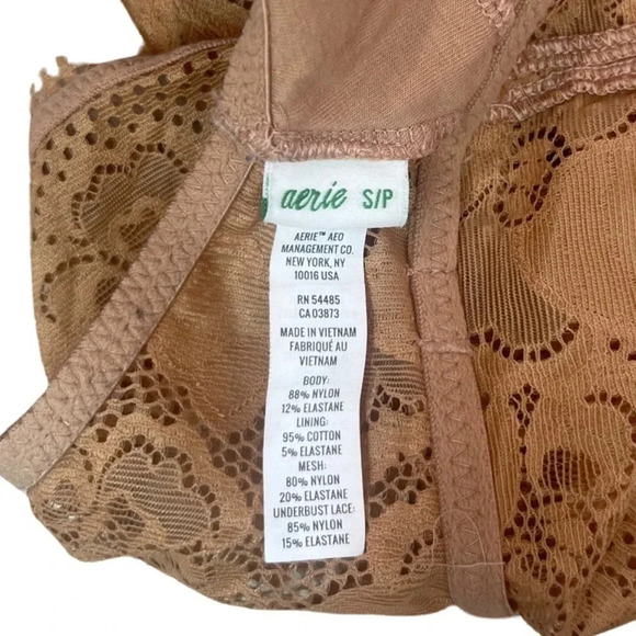 Aerie Paradise Lace Plunge Bralette Size
Small -  Tan / Terracotta - Picture 7 of 7